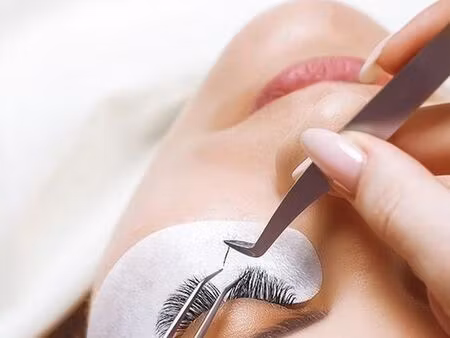 technicien(ne) cils et sourcils (collaboration institut)