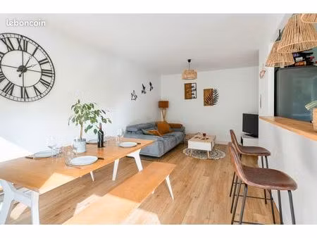 appartement t3 avec balcon - refait a neuf