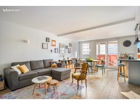 t4 spacieux - gratte ciel