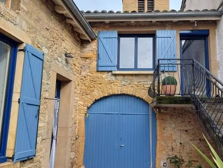 charmante maison en pierre dorée – 155 m² – 4 chambres – garage – cour intérieure- gleizé