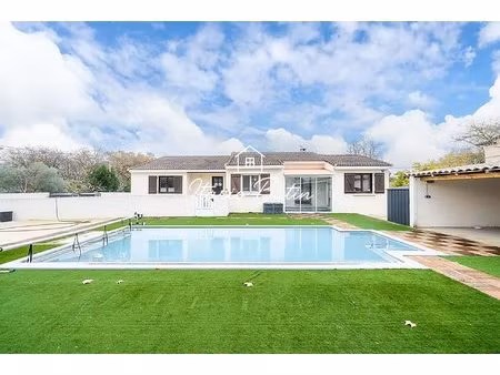 superbe villa familiale 6 pièces avec piscine et grand jardin