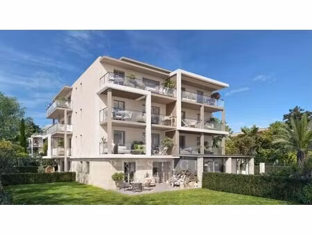 golfe juan  villa toit 198m² 5 chambres  2 parkings  terrasses 106m² vues mer