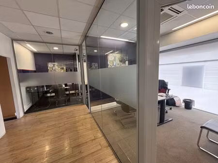 local commercial 83 m² marseille