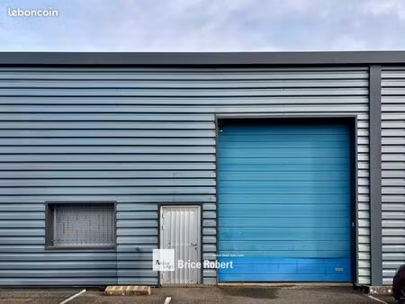 local industriel 200 m²