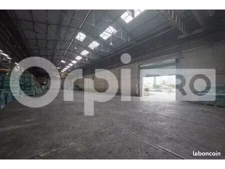 local d'activité 237 m²