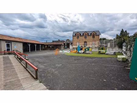 vente immeuble 904 m² à bressuire (79300)  180 000 €