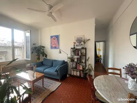 t3 meublé lumineux – 47 m² – notre-dame-du-mont / rue eydoux – 2 chambres