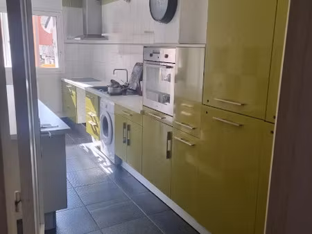 location appartement 5 pièces 92 m² à bourg-en-bresse (01000)  350 €