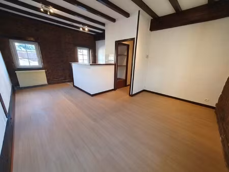 appartement 43m2 3ème etage st colombe