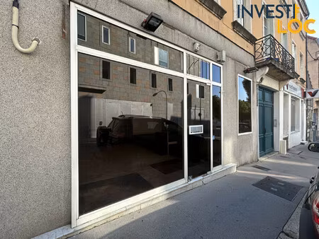 local commercial 65m2