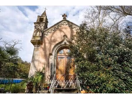 ancienne chapelle  rénovée de plus de 120m2 sur 1690m2 de terrain