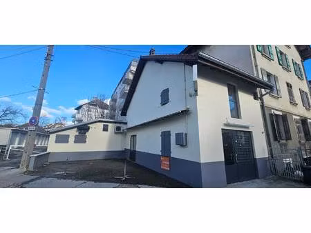 maison de ville avec jardin de 200 m²