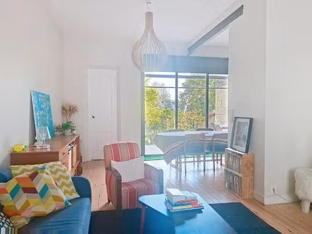 rare à bastide : échoppe rénovée pleine de charme avec jardin et terrasse