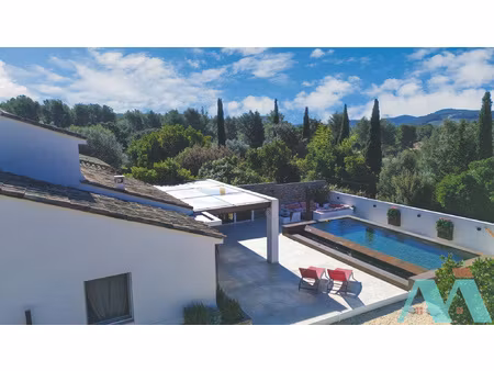 le beausset maison contemporaine sur 2000 m2 de terrain  s