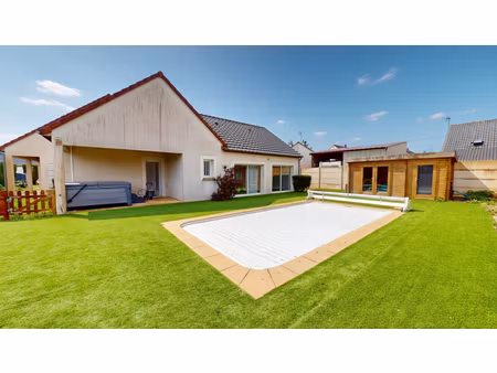 maison récente entièrement rénovée avec piscine et spa - trouy bourg