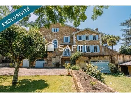 propriété de caractère vue panoramique sur les pyrénées gers