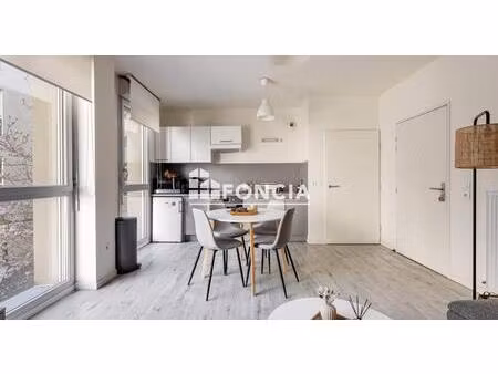 lille vauban - type 2 de 43 m2 avec parking en sous-sol - libre d'occupation