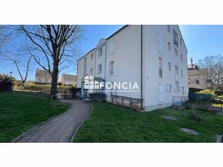 evry secteur bois sauvage studio de 30.83 m2 carrez  surface total 51.66 m2 avec box