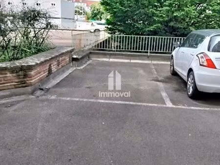 stationnement ouvert