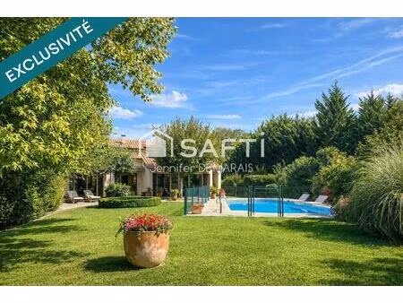 maison d'architecte 150 m2 avec piscine