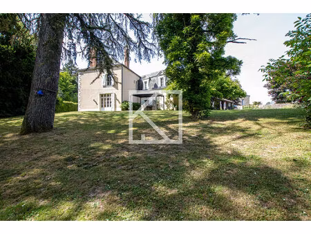 maison bourgeoise avec parc idyllique