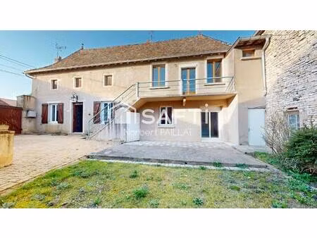 ensemble immobilier avec 3 habitations