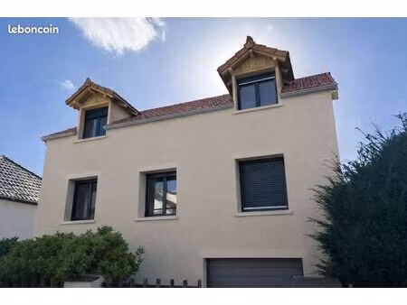 maison entièrement rénovée – 138 m² – quartier calme en impasse