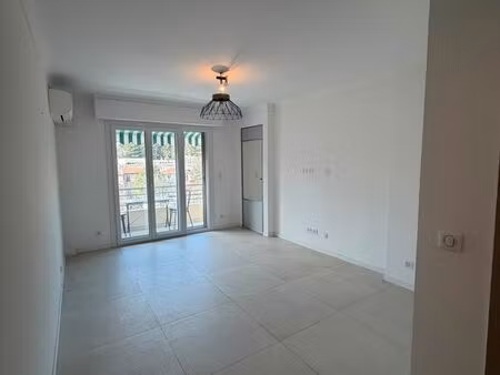 appartement 3 pièces – centre-ville antibes