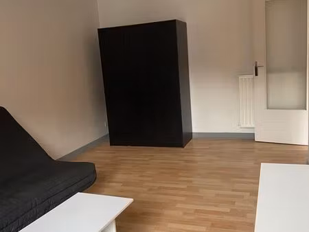 studio meublé 3ème étage