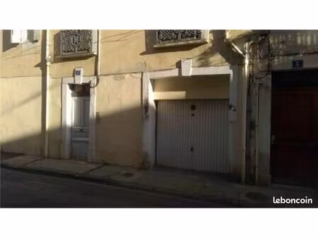 grand garage proche centre-ville