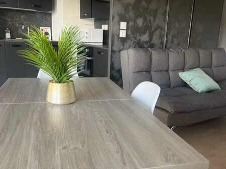 à louer t3 dans résidence calme