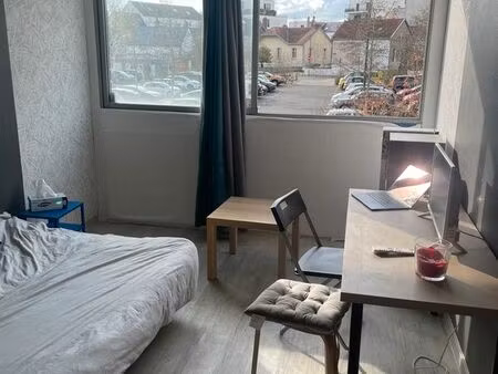 loue appartement 21 m2 place coty