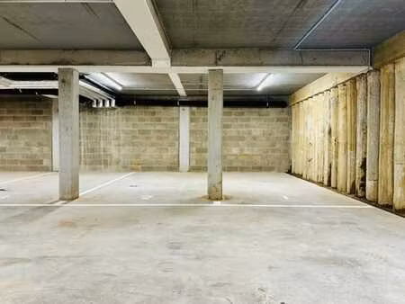 place de parking securisee dans projet neuf