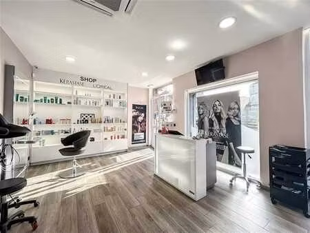 rez-de-chaussée commercial en plein centre de fleurus