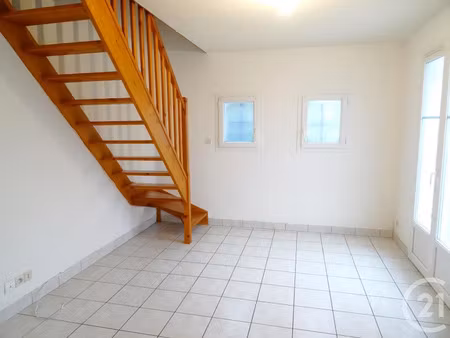 location maison 3 pièces 43 m² à fouras (17450)  640 €
