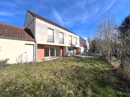location maison 4 pièces 90.6 m² à sens (89100)  945 €