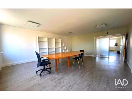 location locaux professionnels 179 m² à courcouronnes (91080)  3 792 €