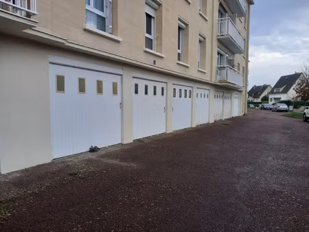 location garage box et parking à caen (14000) : à louer / 6m² caen