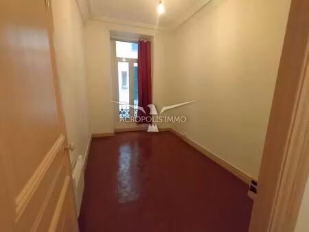 location appartement 3 pièces 47 m² à nice (06000)