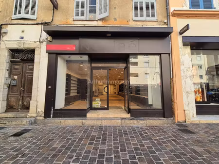 location local commercial 1 pièces 120 m2 à draguignan