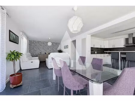 maison récente 116m² avec garage et terrain de 585 m² à la bâtie-neuve