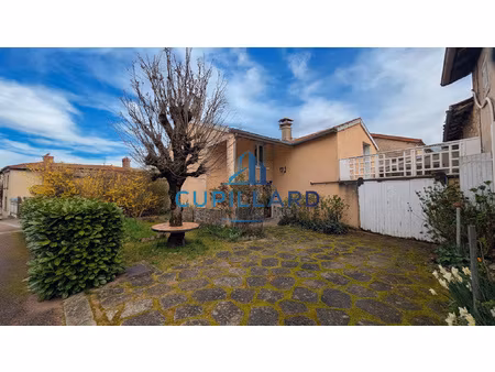 maison de village avec jardin et garage