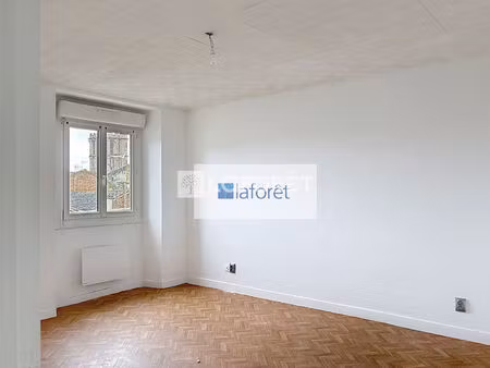 appartement t1 lumineux à louer au coeur de castelsarrasin