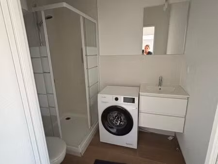 studio meuble 18 m2 renove -route de vienne lyon 8