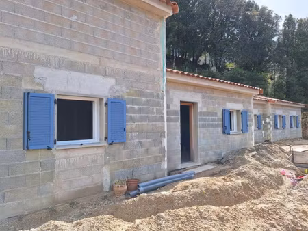 maison de village 180 m²