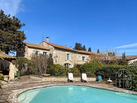 mas 435 m2 en pierre avec piscine au calme sur 5800 m2 de te