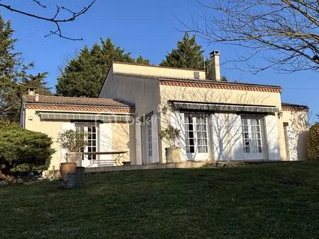 maison traditionnelle de 145 m² à grezillac