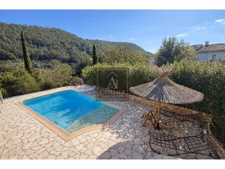 maison de 175 m2 avec appartement de type2/3 indépendant  pi