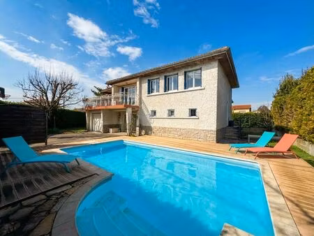 saint-symphorien-d’ozon – maison familiale avec piscine  au calme absolu