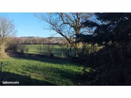 terrain constructible 748 m² plein sud – vue dégagée